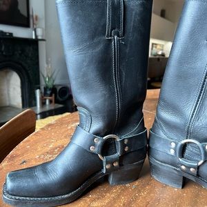 Frye boots size 7 ½ M